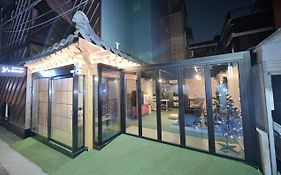 ワイズ ハウス イン ホンデ